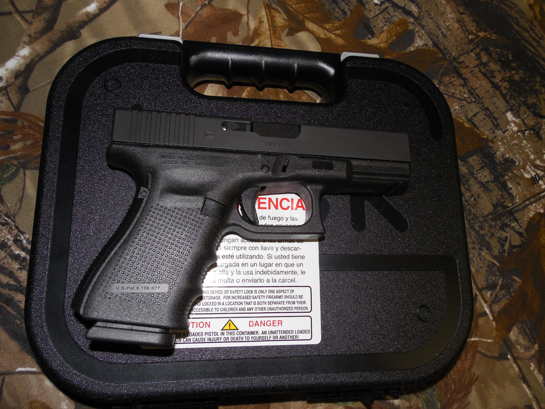 GLOCK-G-23-GEN-4-40-S-and-W-3-13-ROUND-MAGSZINES-FACTORY-NEW-IN-BOX-and-RECEIVE-ONE-FREE-31-ROUND-MA_100663732_21155_3CB3AFFC11B4A938.jpg