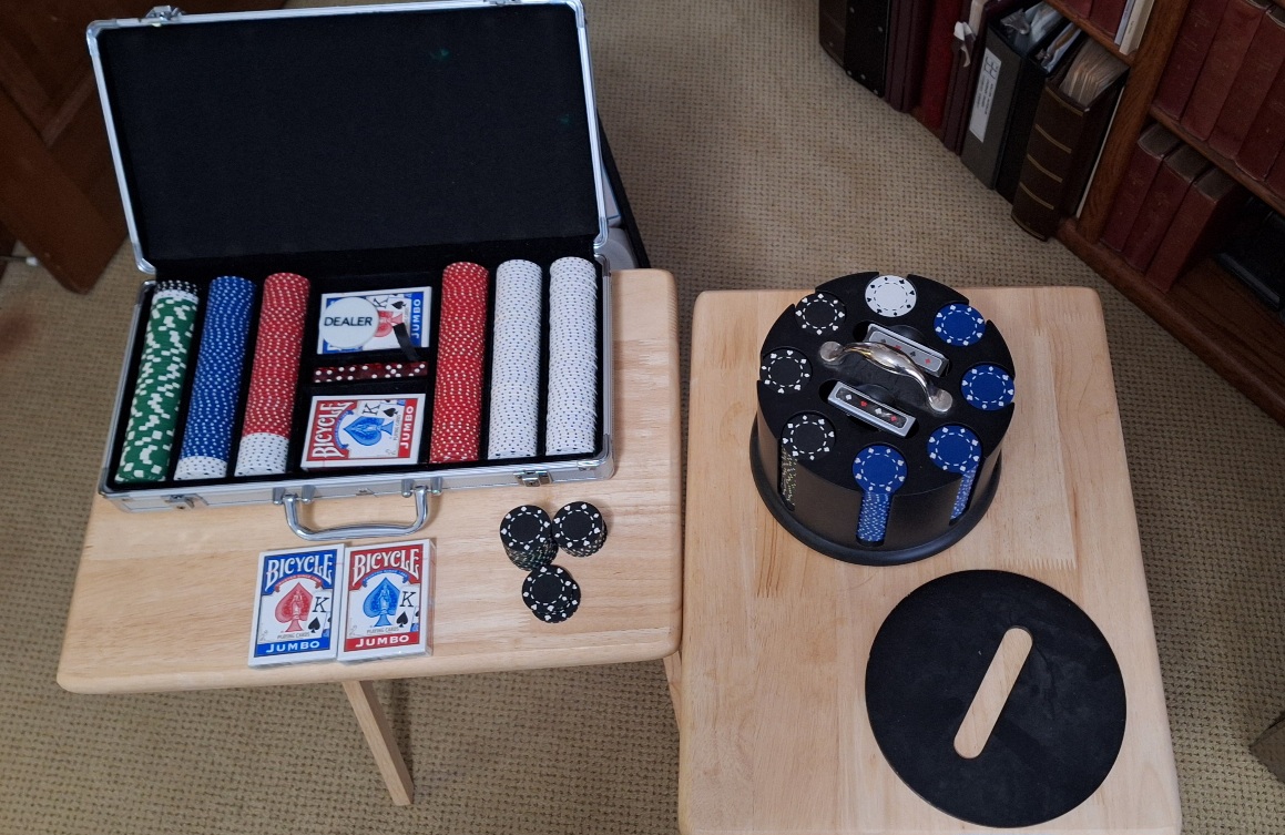 POKER CHIPS.jpg
