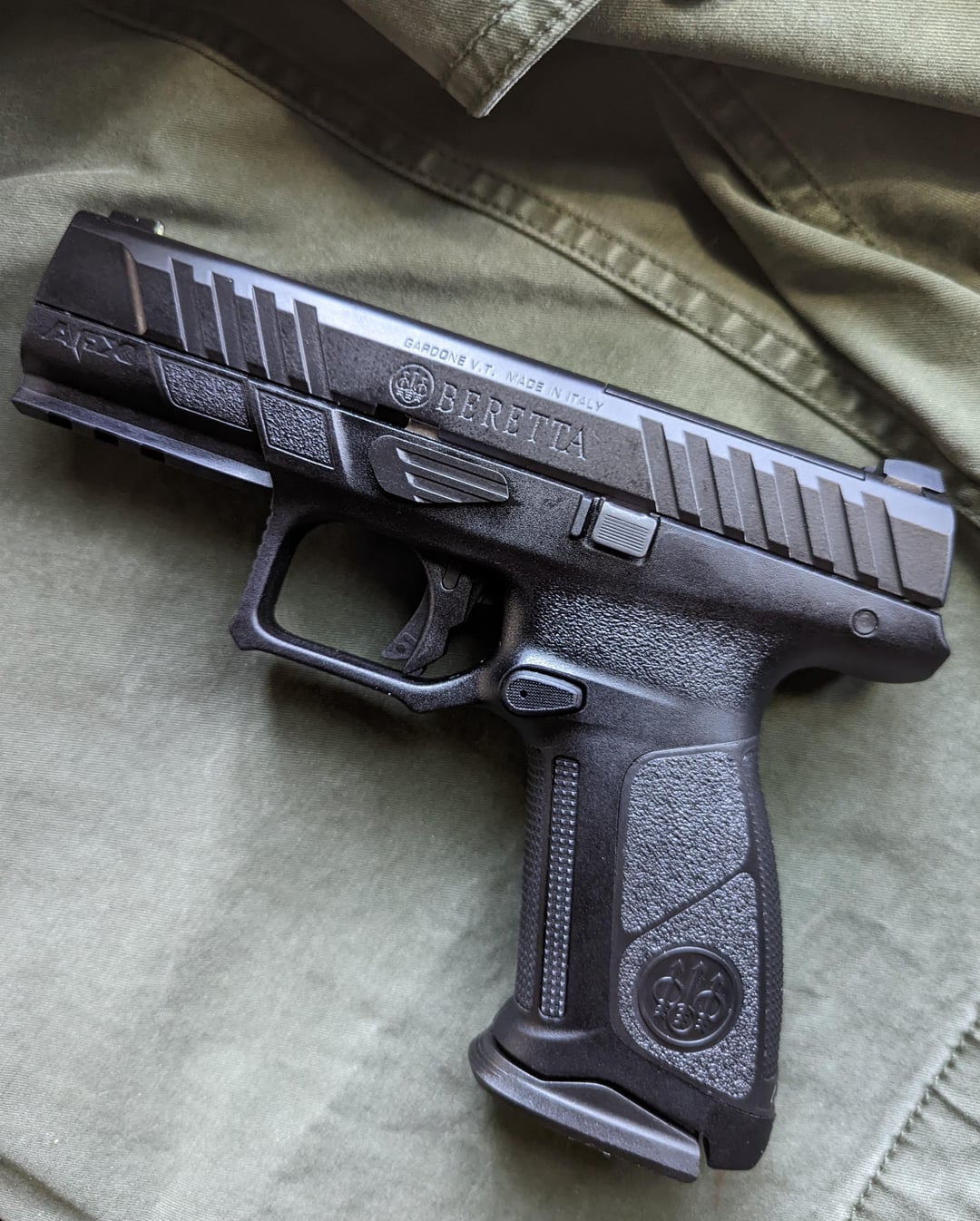 my-first-beretta-apx-a1-full-size-and-hopefully-not-my-last-v0-y7p40zlxs4h91.jpg