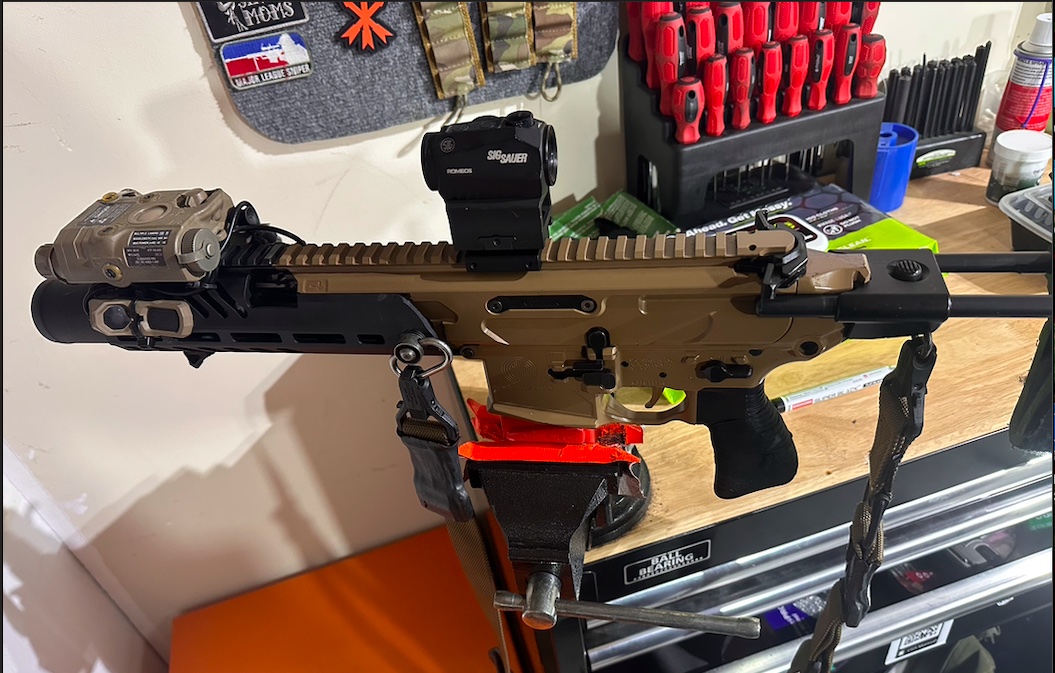 SIG 001.jpg