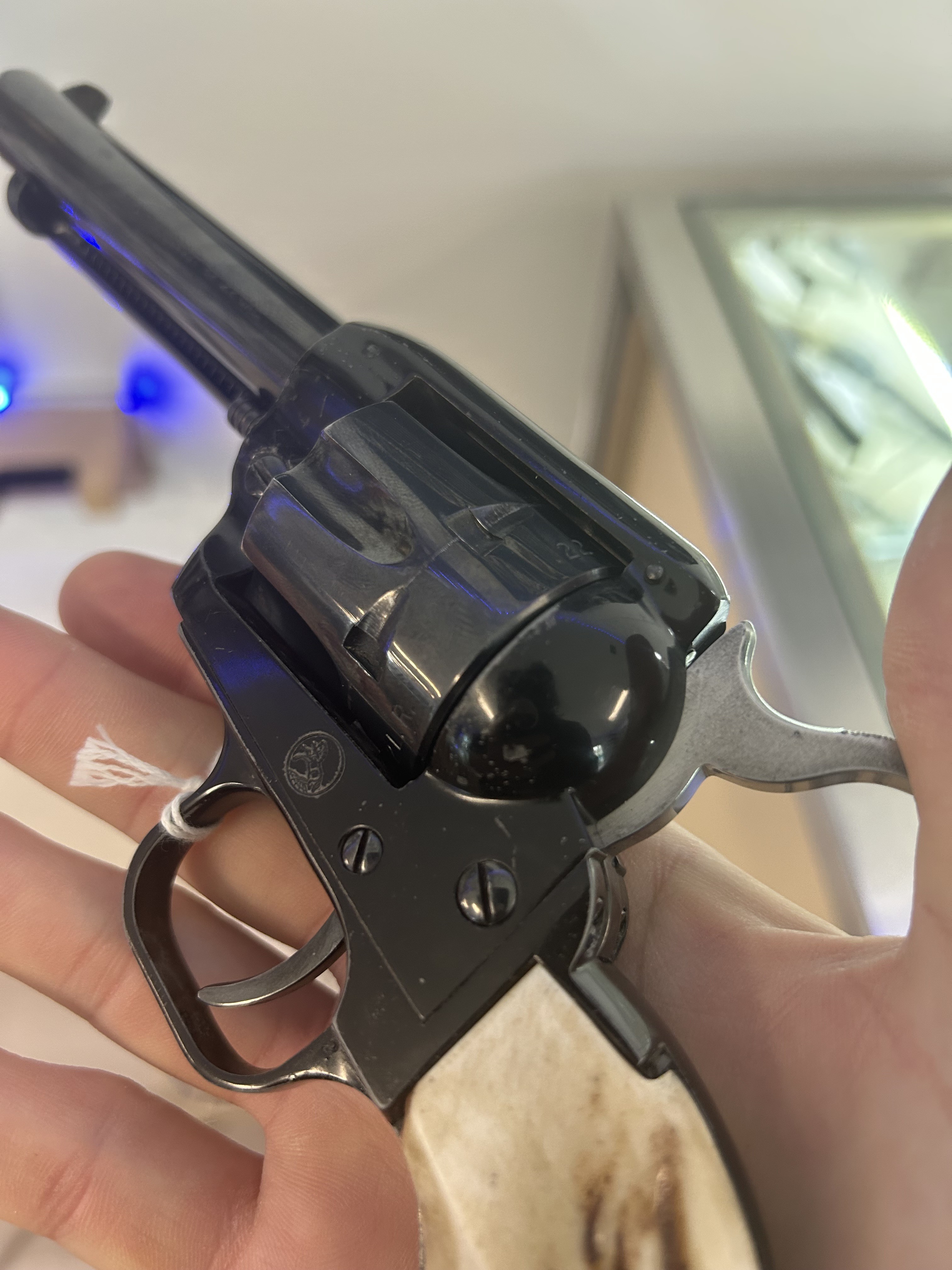 COLT4.jpg