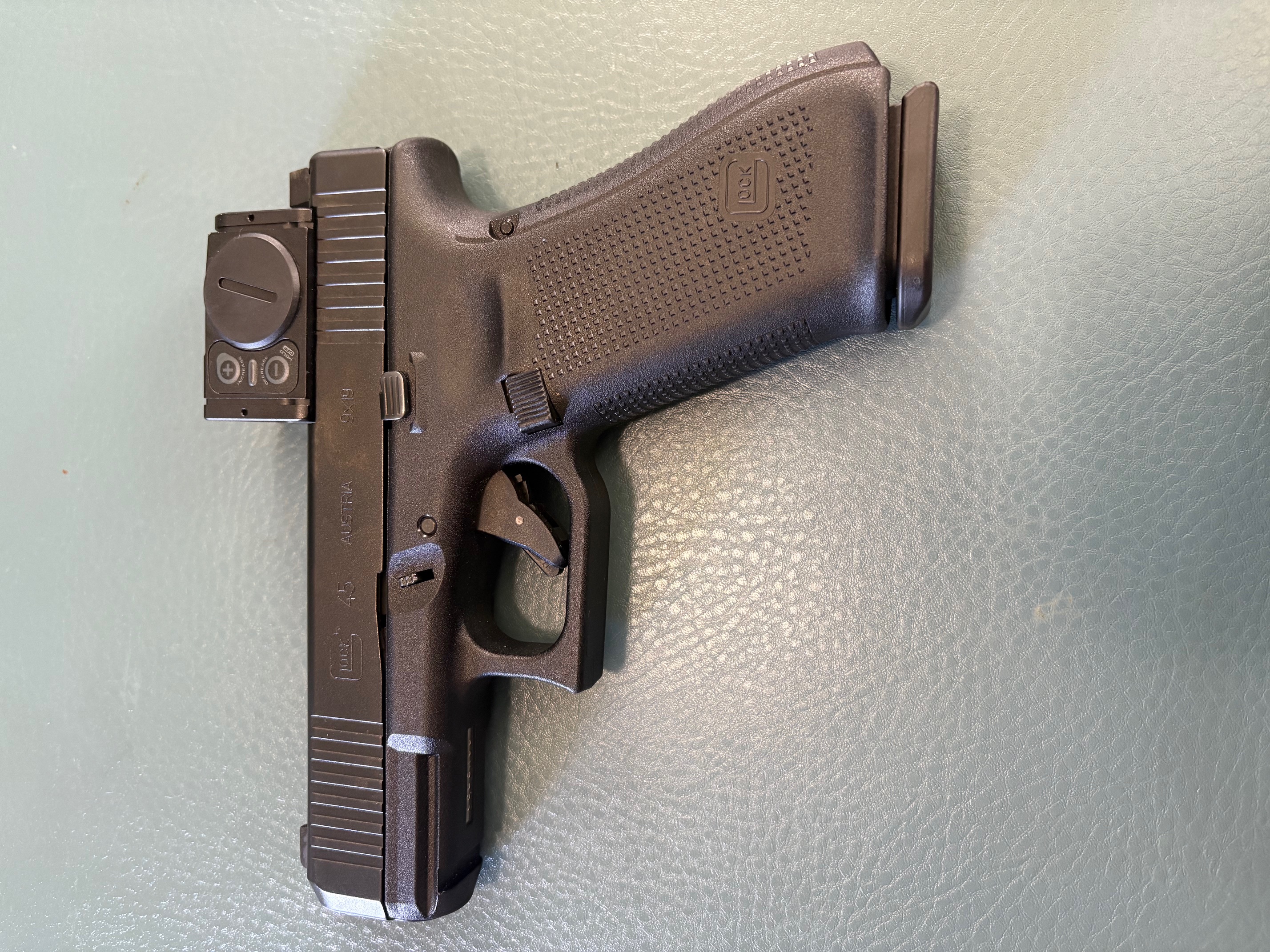 glock45-1.jpg