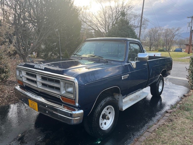 dodge front.jpg