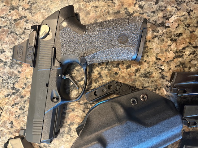PX4 Compact 1.jpg