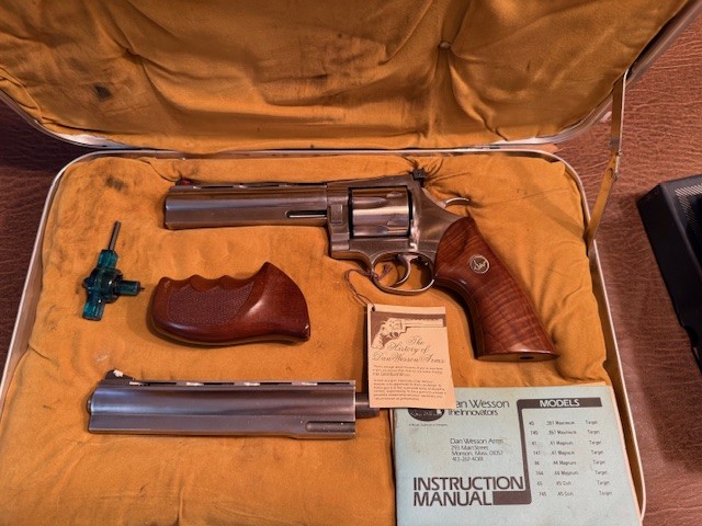 Dan Wesson 744 III.jpg