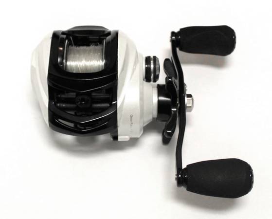 Okuma Stratus VI Reel.jpg