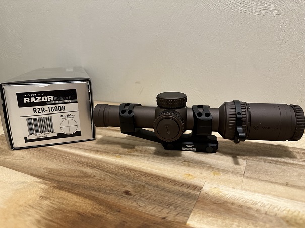 Vortex Razor HDe 1-6 (1).jpg