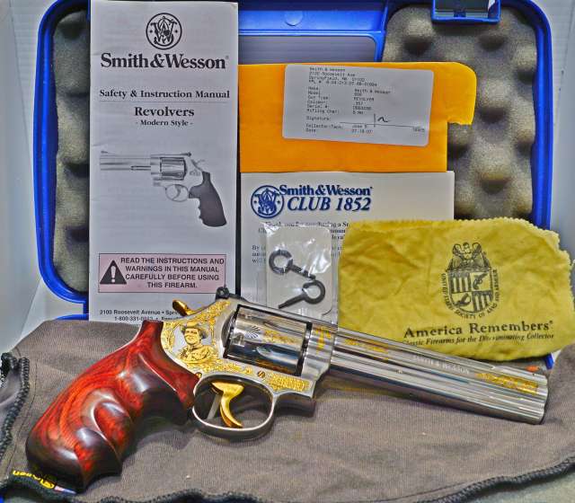 Elvis -everythings36%.JPG