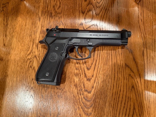 Beretta 96.jpg