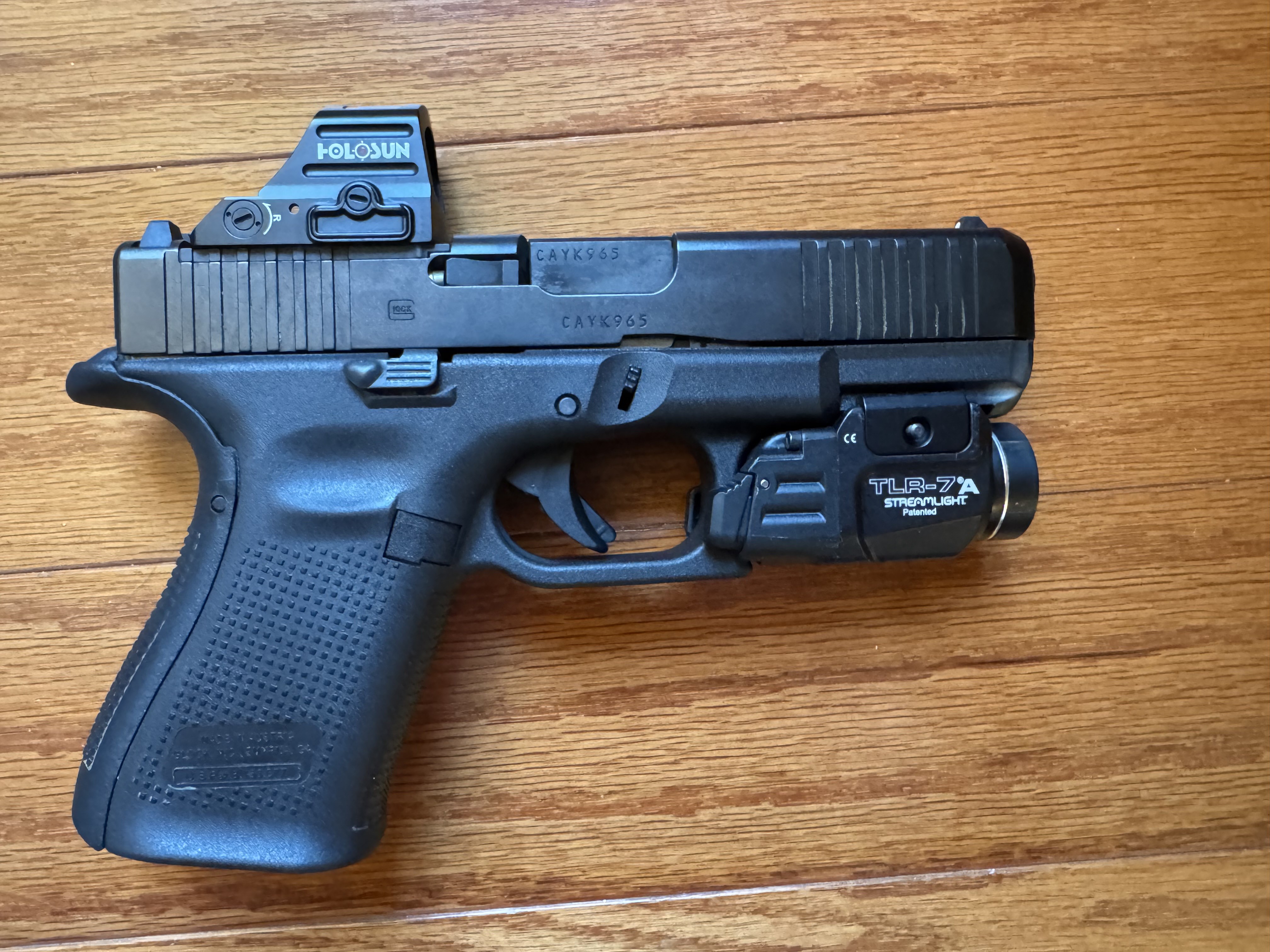Glock 2.jpg