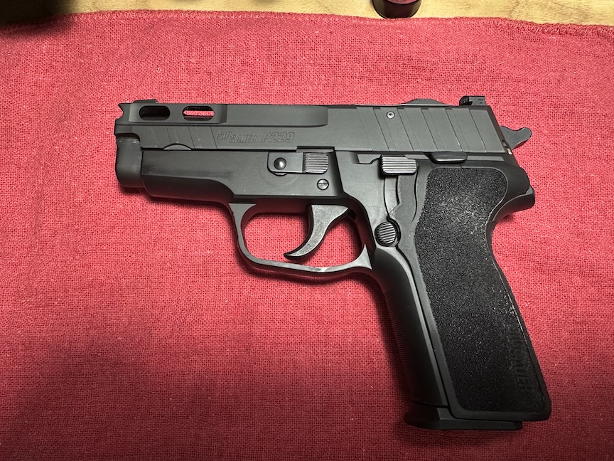 Sig P229 Pro-a.jpg