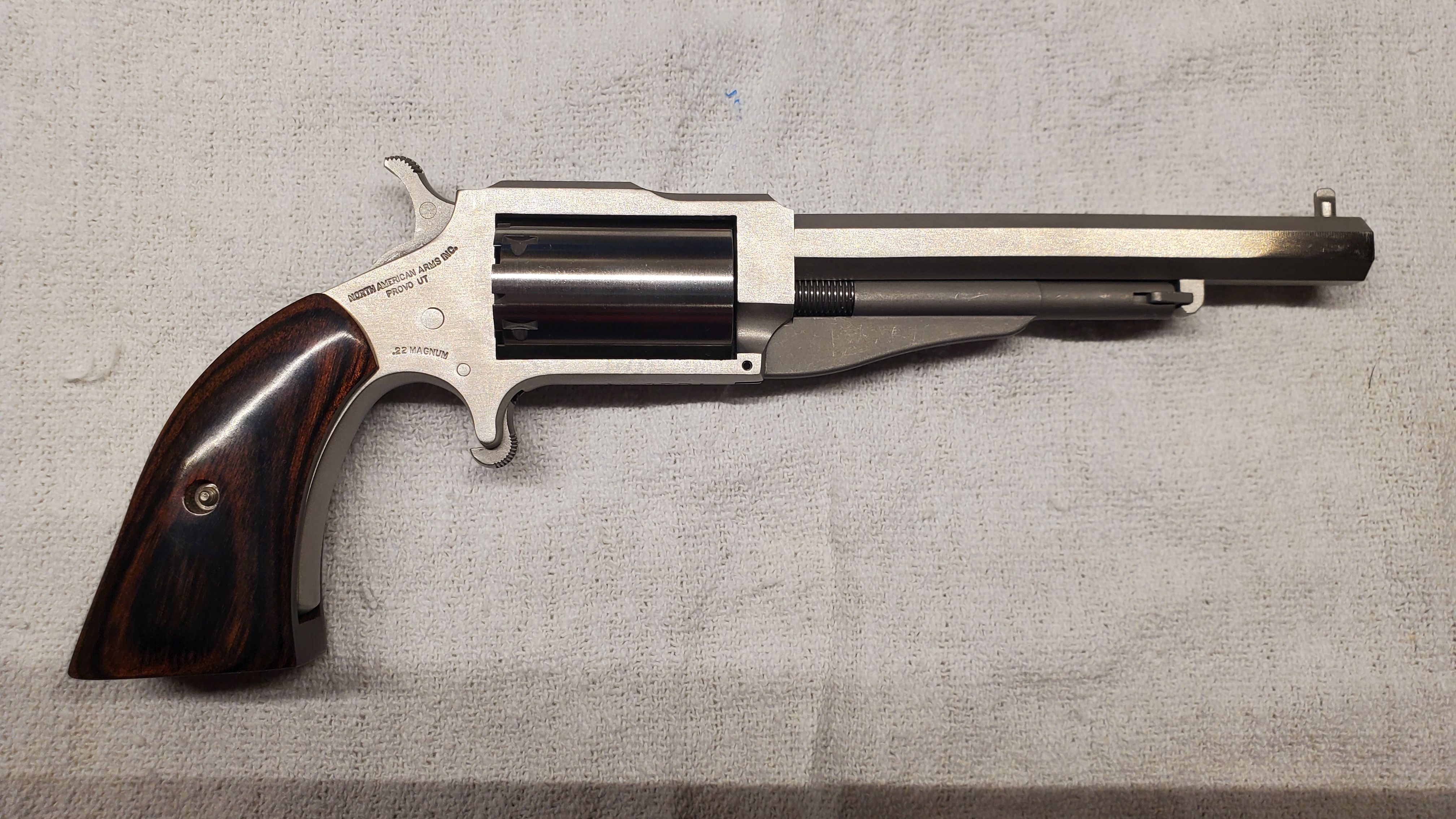 North Armerican Arms 22 MAG TE2874.jpg