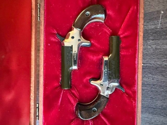 Colt Derringer Pair II.jpg
