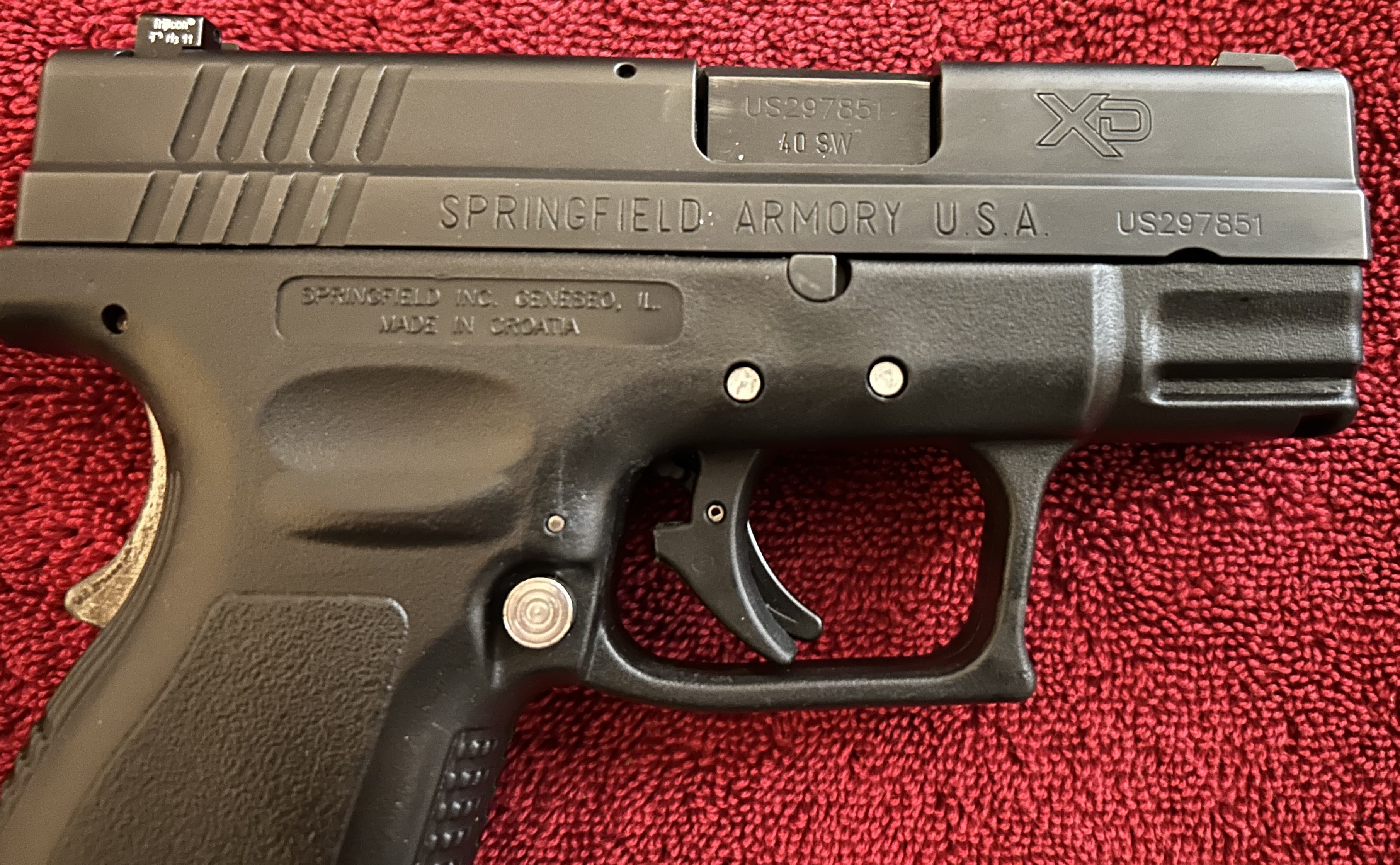 .40 Cal Pistol 2.jpg