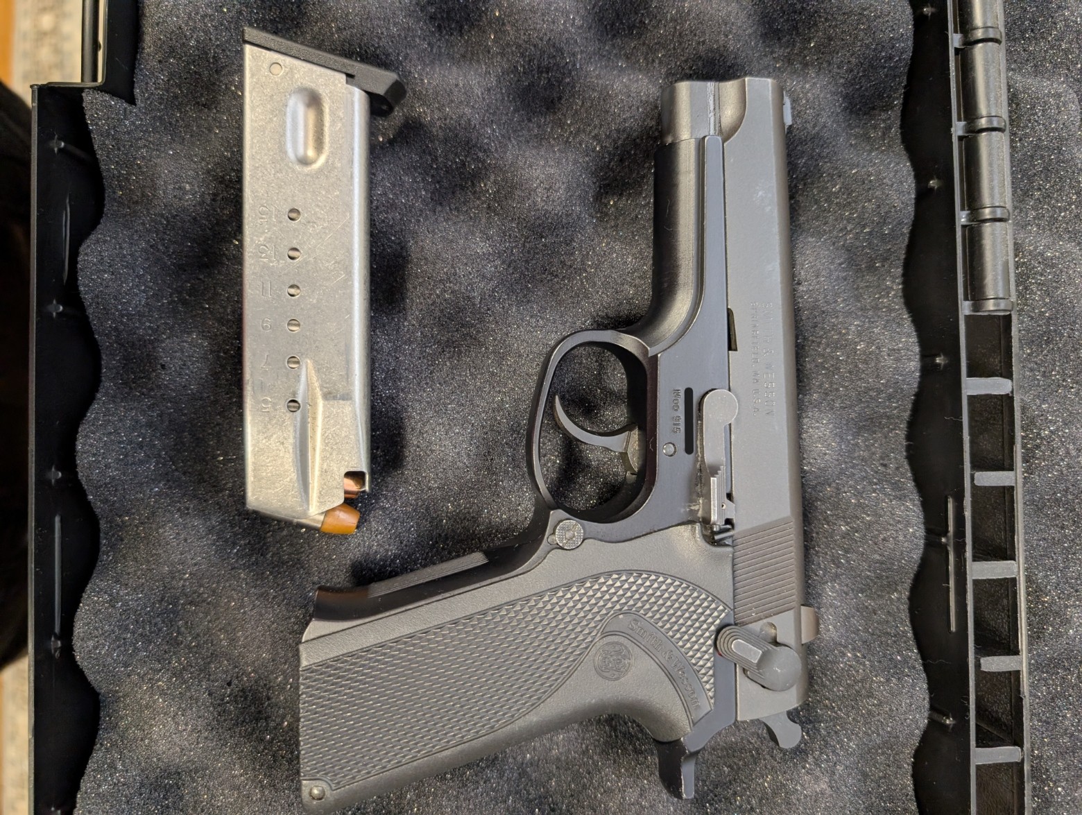 S&W915-5.jpg