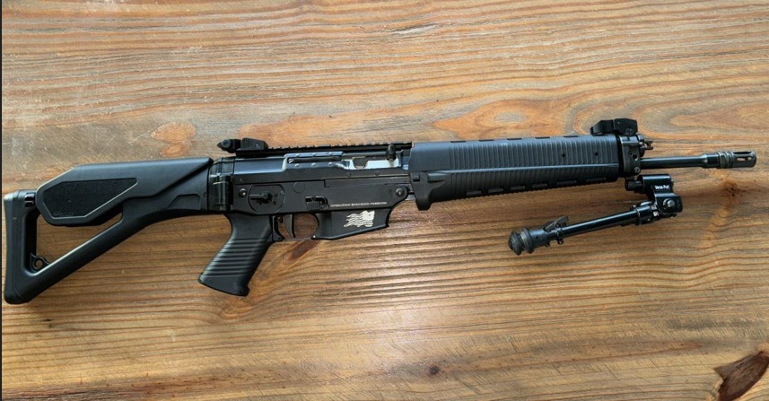 SIG556CLASSIC_ R_SIDE.jpg