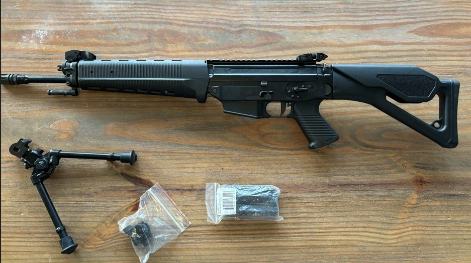 SIG556CLASSIC_ L_SIDE.jpg