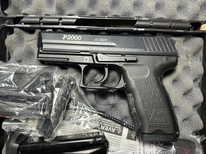 HK P2000a.jpg