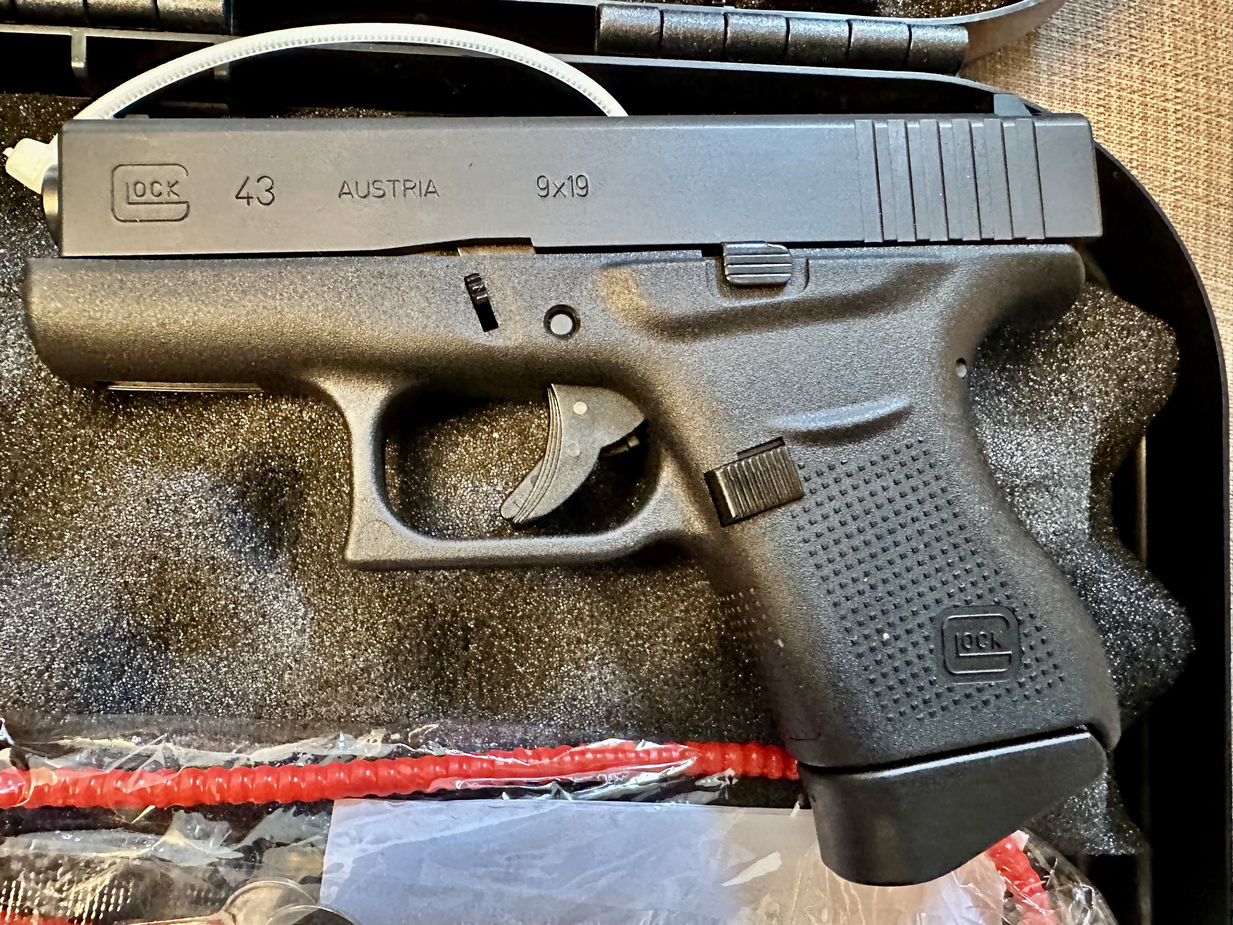 Glock 43 Left Side.jpg