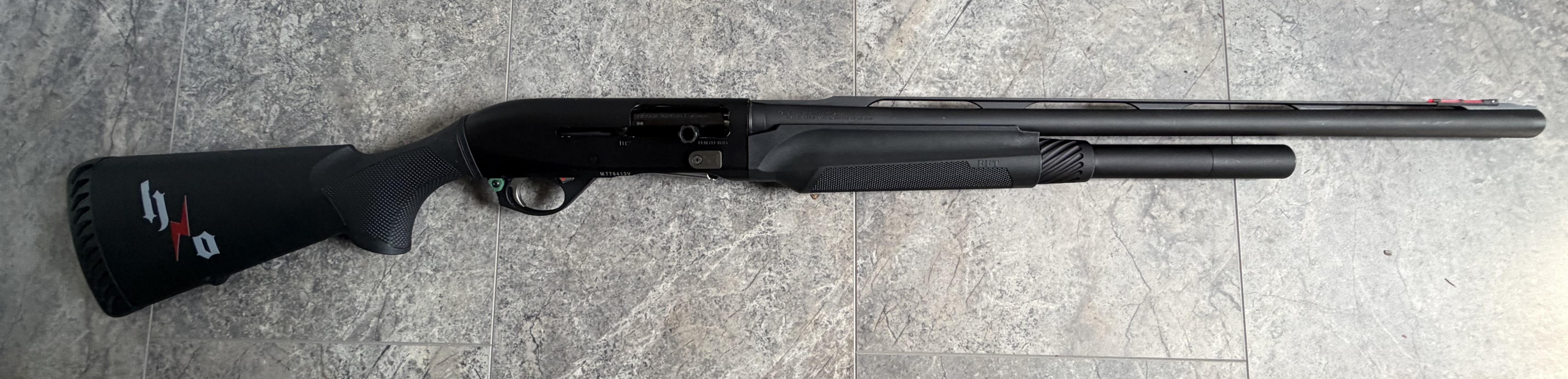 Benelli M2 24in 3gun - Right.jpg