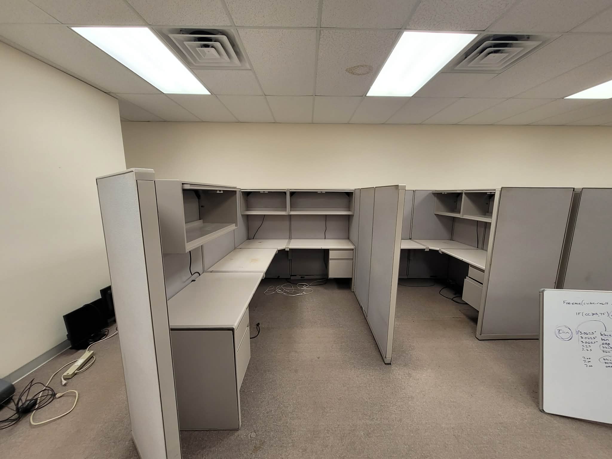 cubicle4.jpg