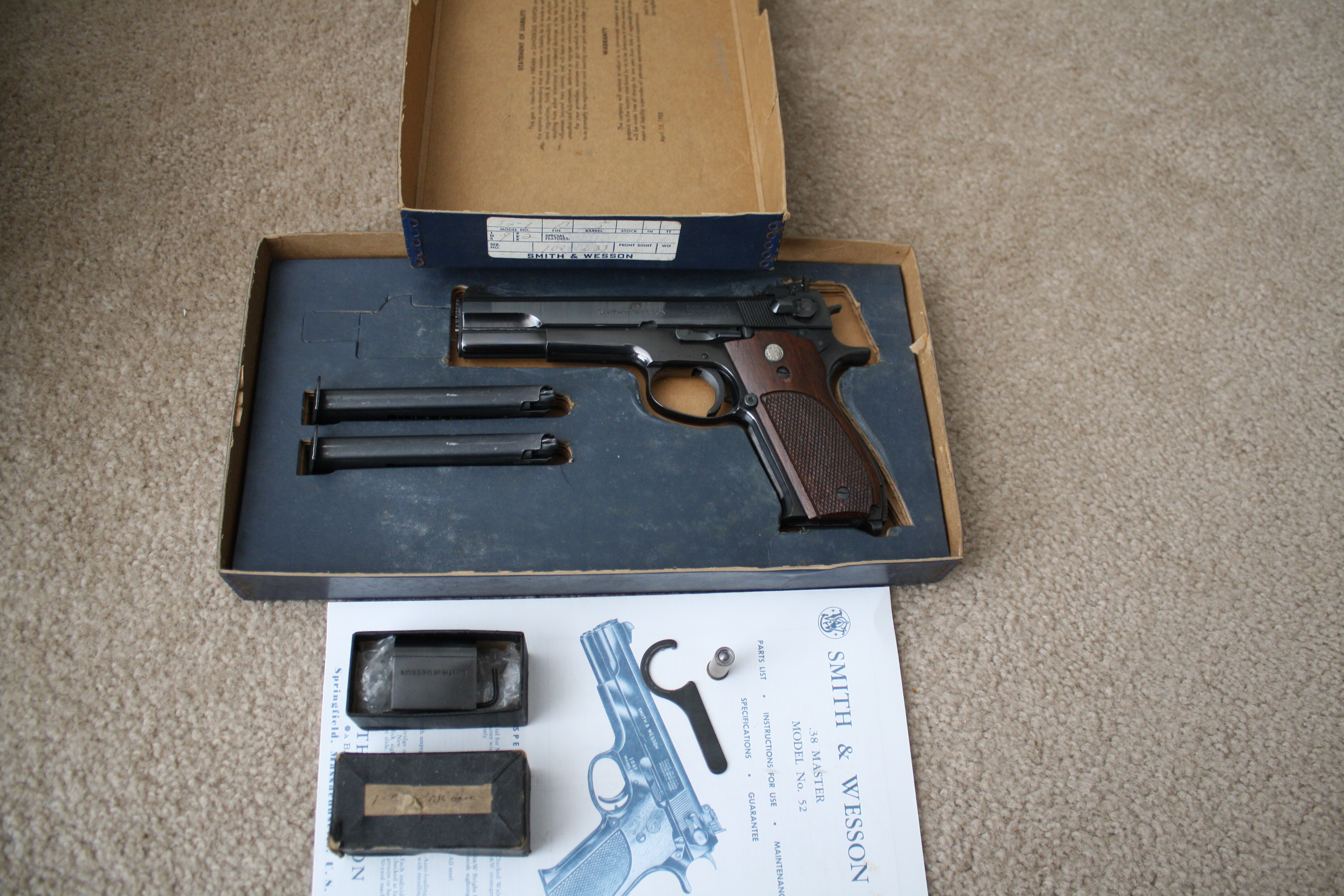 SW 52 1  MASTER 38 Cal. Wadcutter.JPG