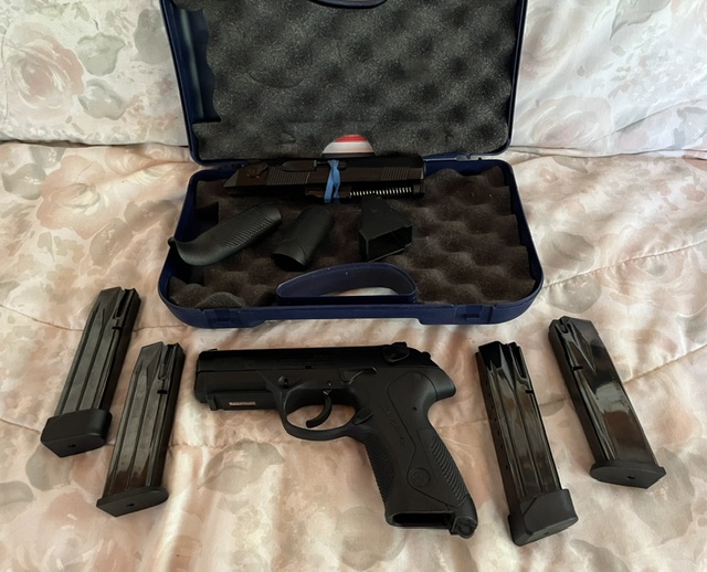pistol1.jpg