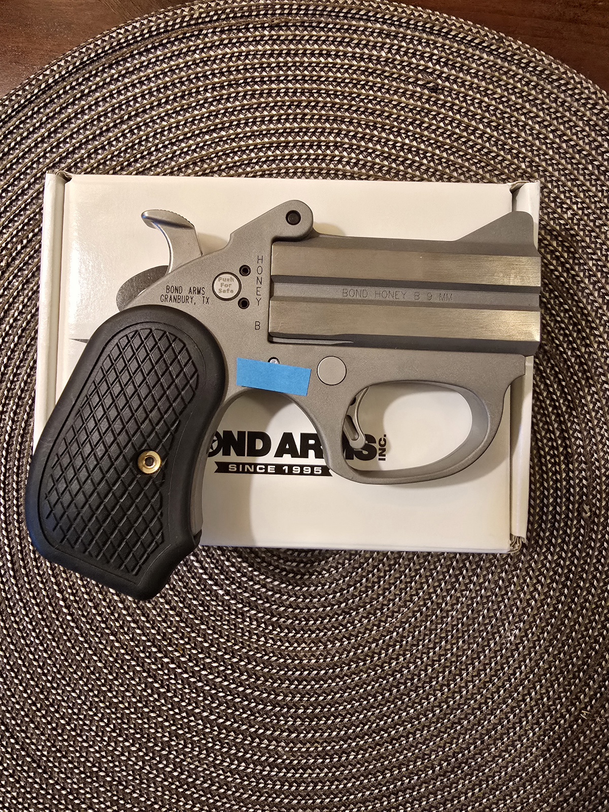 B Bond Arms Derringer Right 2.jpg