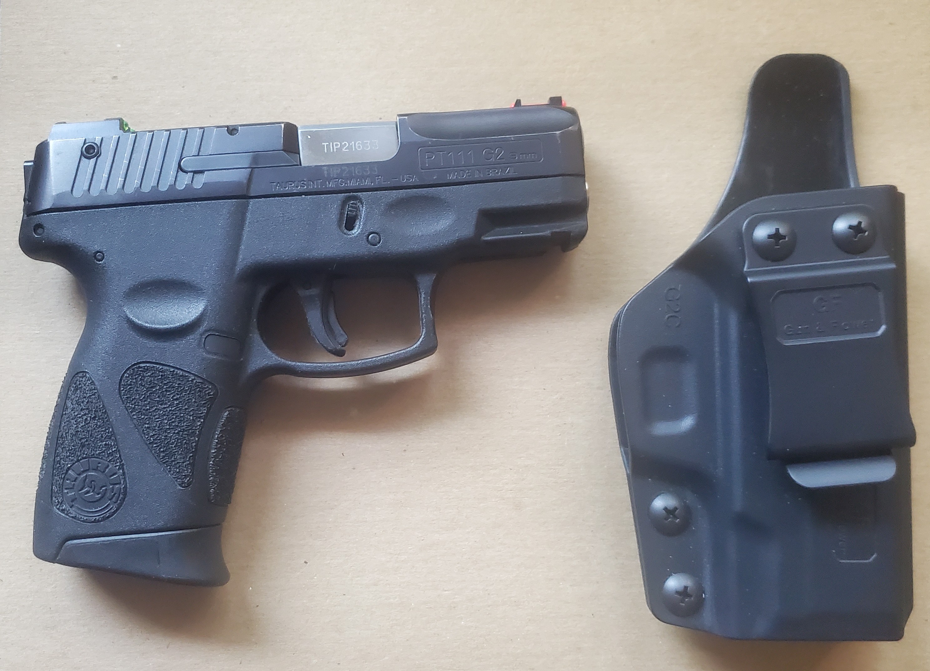 TAURUS G-2C 9MM a.jpg
