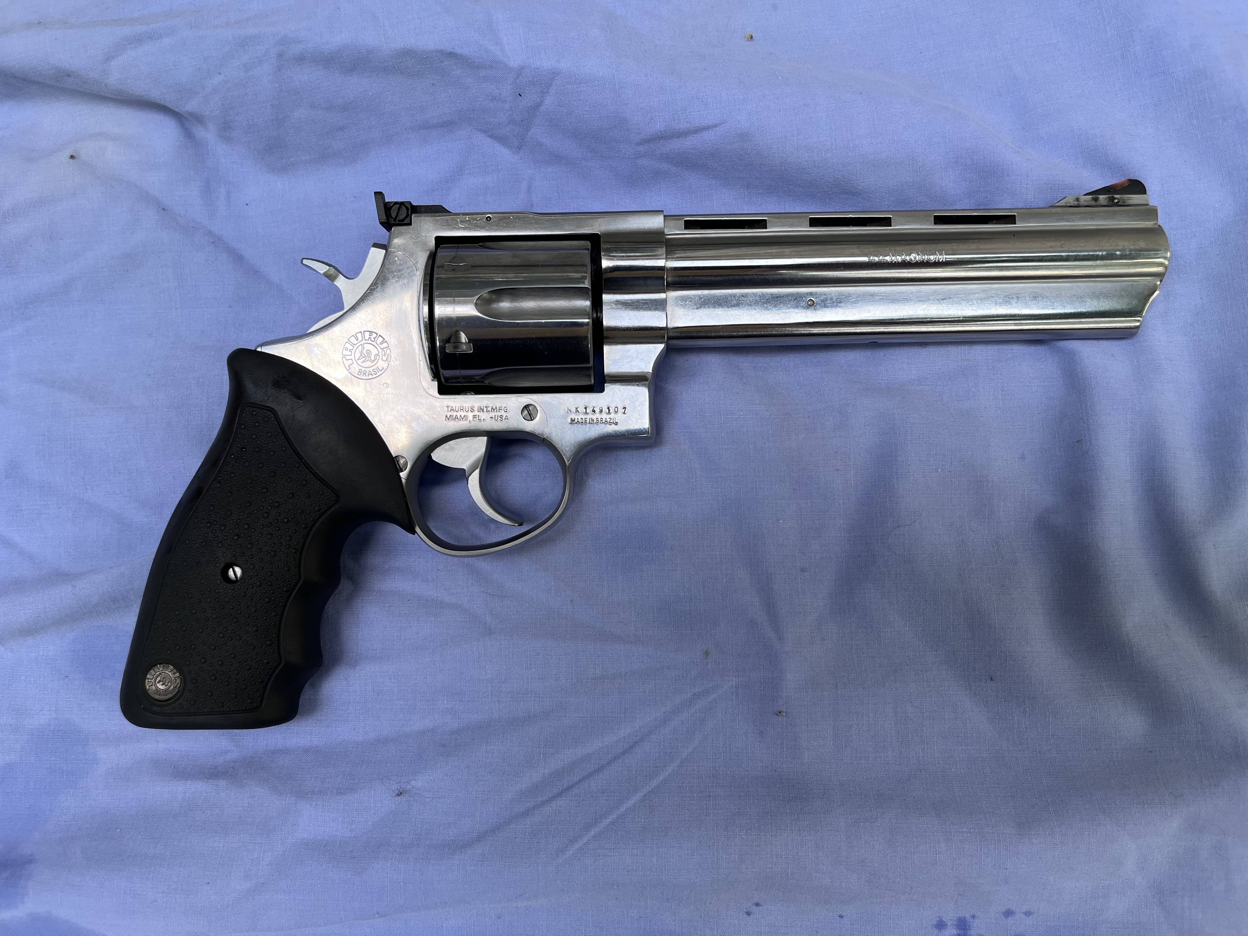 Taurus-right.jpg