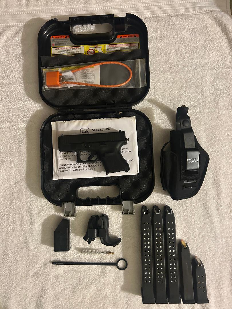 Glock Package 1 of 4.jpg Glock Package 1 of 4.jpg