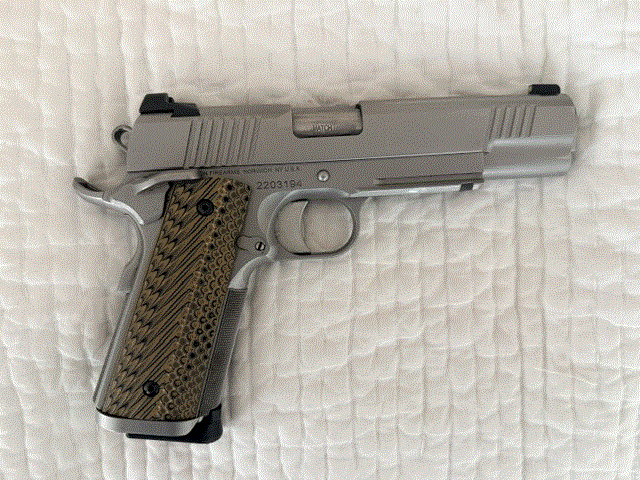 Dan Wesson right side.gif
