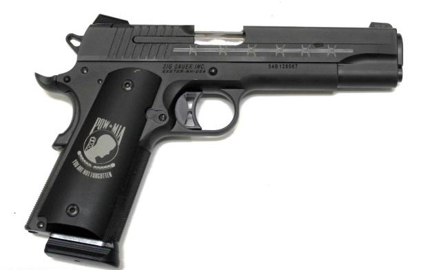 Sig-Sauer POW-MIA 1911 (.45 ACP)2.jpg