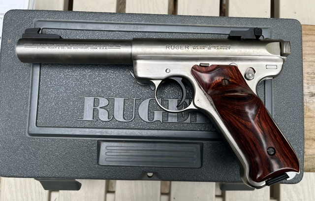 pistol2.jpg