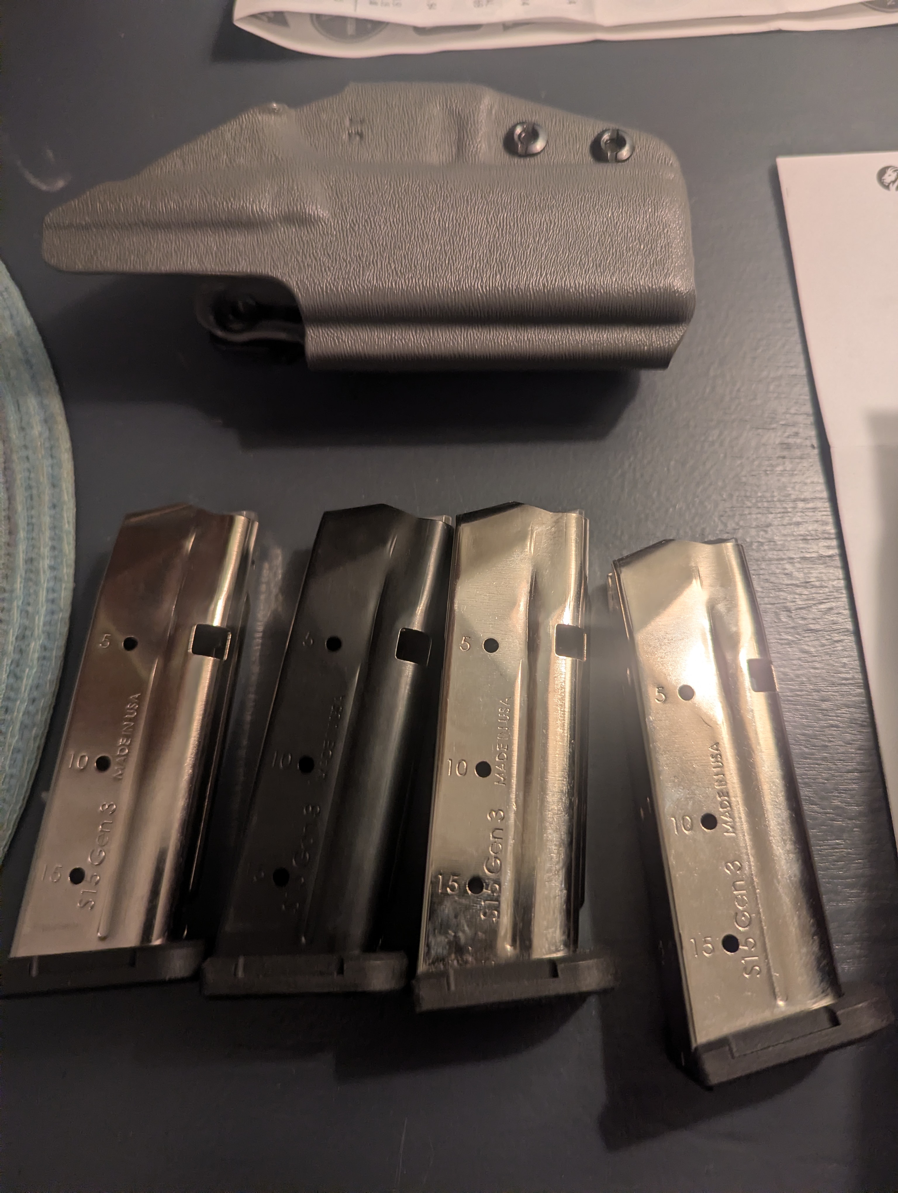 G43x 15 round mags and iwb holster.jpg